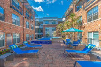 1001 Ross Apartments in Dallas, TX - Building Photo - Other