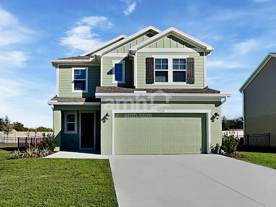 2530 Sunrise Lndg Lp in Tavares, FL - Building Photo