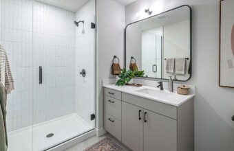 1111 W Carroll Ave in Chicago, IL - Building Photo - Building Photo