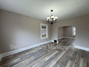 2927 Hoagland Ave in Fort Wayne, IN - Building Photo - Building Photo