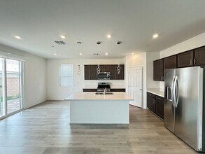 4226 Rancho Crossing St in Las Vegas, NV - Foto de edificio - Building Photo