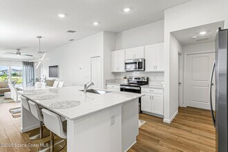 1377 Colebrook Cir SW in Melbourne, FL - Building Photo - Building Photo