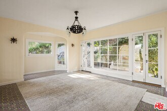 35 Haldeman Rd in Santa Monica, CA - Building Photo - Building Photo