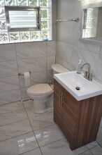 7301 W Roscoe St in Chicago, IL - Building Photo - Building Photo