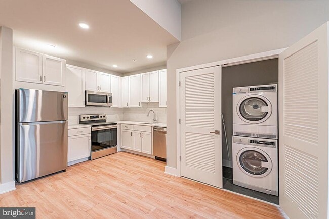 1300 S 19th St in Philadelphia, PA - Building Photo - Building Photo
