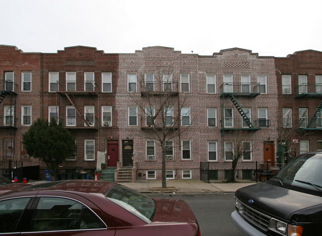 1382 S Decatur St in Brooklyn, NY - Building Photo - Building Photo