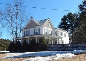 49 Glenwood Ave in Queensbury, NY - Building Photo