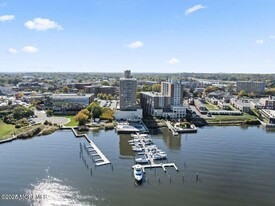 28 Riverside Ave in Red Bank, NJ - Building Photo