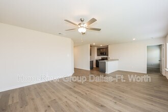 501 Gib Woodall Dr in Venus, TX - Building Photo - Building Photo