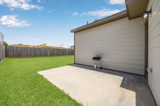 property at 6913 New York St