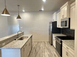 7041 40th St in Lubbock, TX - Building Photo - Building Photo