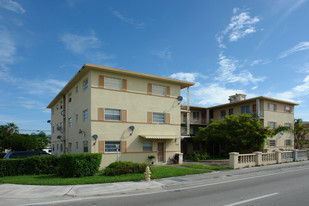 6487 W Flagler St in Miami, FL - Foto de edificio - Building Photo