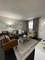 7901 Camargo Rd in Cincinnati, OH - Building Photo