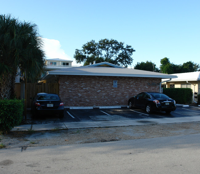 1416 NE 5th Ct in Fort Lauderdale, FL - Building Photo - Building Photo