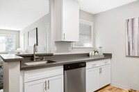 Shaliko Apartment Homes in Rocklin, CA - Foto de edificio - Building Photo