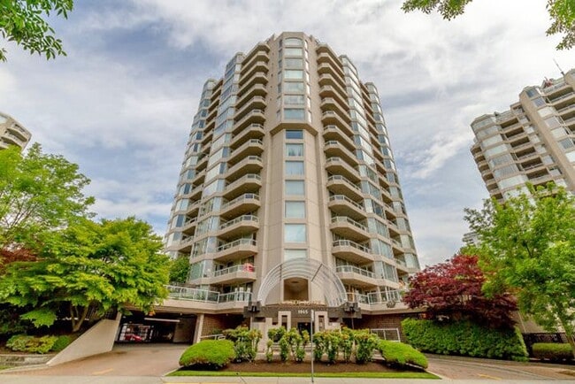 property at 1065 Quayside Dr