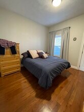 12 Chelsea St, Unit 2 in Boston, MA - Foto de edificio - Building Photo