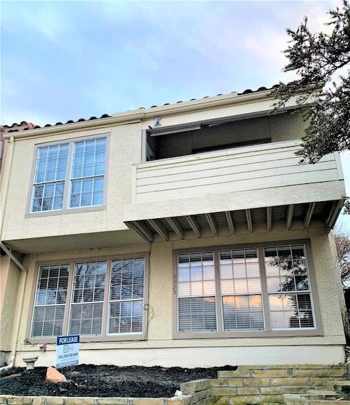 property at 3323 Augusta Blvd