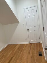 3617 W Belmont Ave, Unit 1st Floor Duplex in Chicago, IL - Building Photo - Building Photo