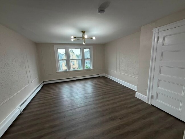 property at 224 N 9th St