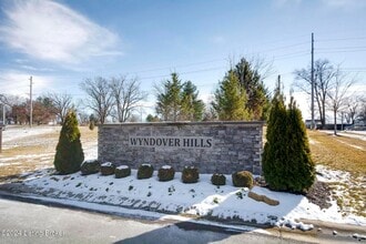 107 Irondale Ct in Louisville, KY - Building Photo - Building Photo