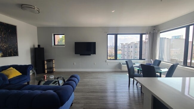 5711 Washington St in West New York, NJ - Building Photo - Building Photo