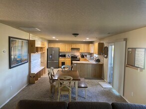 218 E Roselake Dr in Middleton, ID - Building Photo - Building Photo