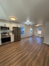 1174 Woodrow Ln in Medford, OR - Building Photo - Building Photo