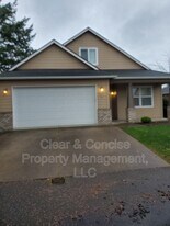 920 Arcadia Dr in Eugene, OR - Building Photo