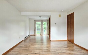 252 Harrisville Rd-Unit -C in Woodstock, CT - Building Photo - Building Photo