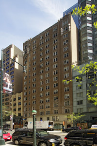 305-311 W 57th St in New York, NY - Foto de edificio - Building Photo