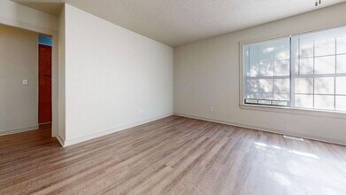 821 Prospect St in Webb City, MO - Building Photo - Building Photo