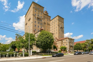 The Landing Apartments & Townhomes