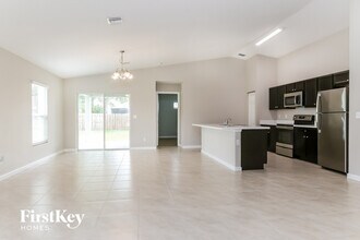1809 SW Cycle St in Port St. Lucie, FL - Building Photo - Building Photo