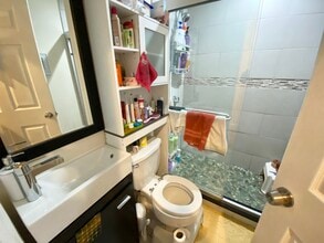 5 Oswald St, Unit 3 in Boston, MA - Foto de edificio - Building Photo