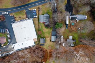 25 Pickett District Rd in New Milford, CT - Building Photo - Building Photo