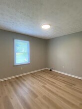 100 Sayemore Dr in Athens, GA - Building Photo - Building Photo