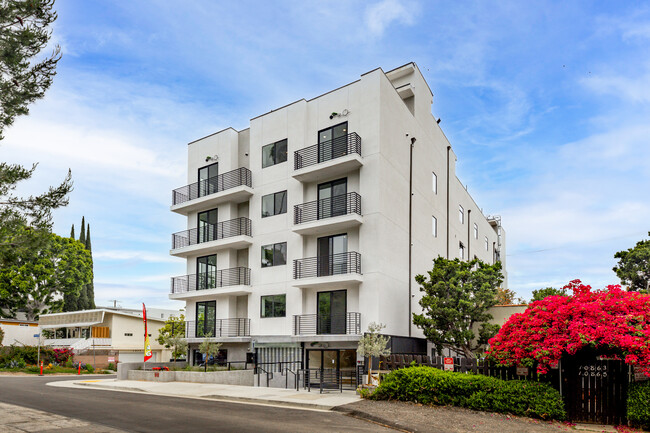 Studio City View in Studio City, CA - Building Photo - Building Photo