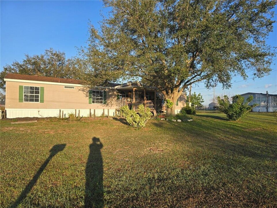 1333 Ashlee Ct in Auburndale, FL - Building Photo
