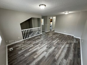 1259 Petzold Dr in Olathe, KS - Building Photo - Building Photo