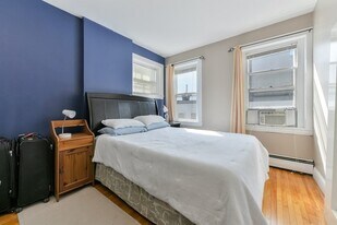 2 Arlington St, Unit #32 in Cambridge, MA - Building Photo