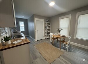 37 Cortland St, Unit 1 in Springfield, MA - Building Photo - Building Photo