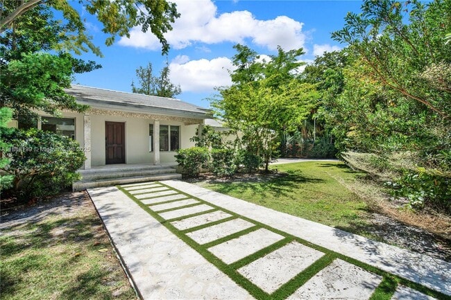 520 Bay Point Rd in Miami, FL - Building Photo - Building Photo
