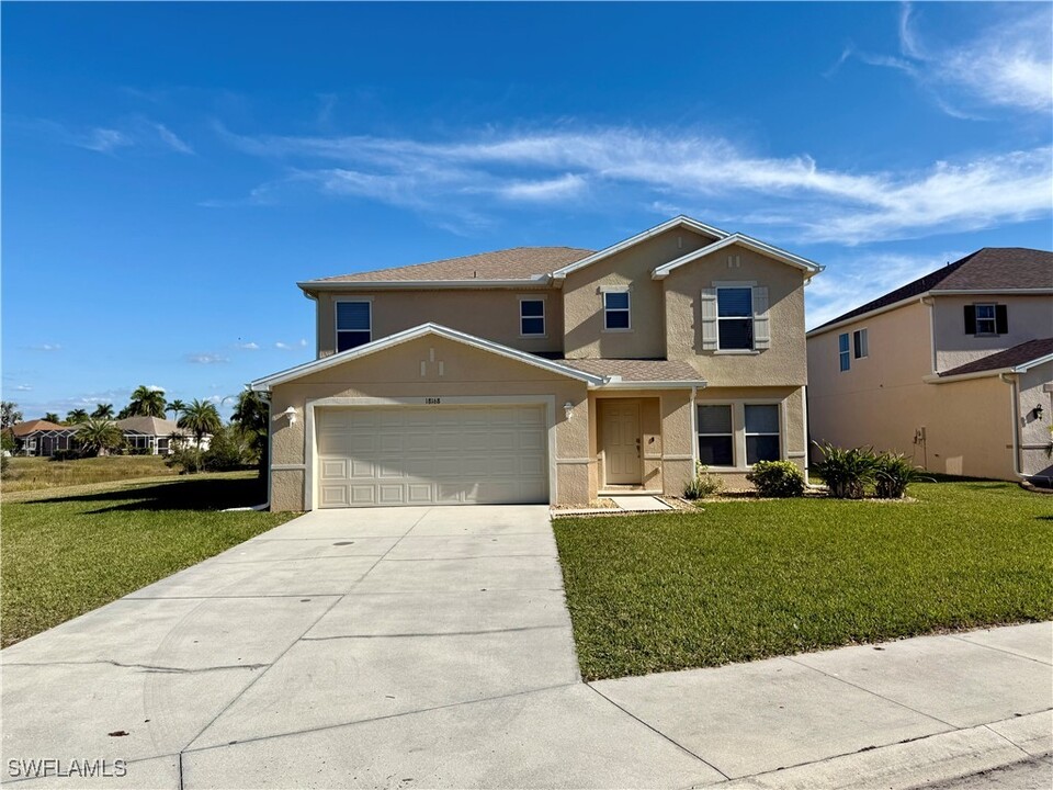 18168 Horizon View Blvd in Lehigh Acres, FL - Building Photo