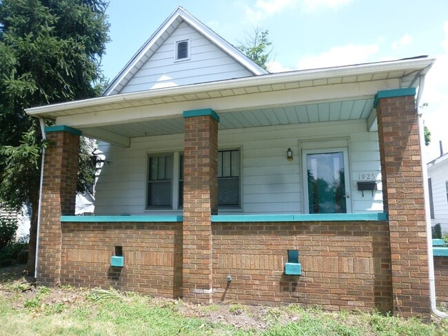 property at 1925 N 8th St