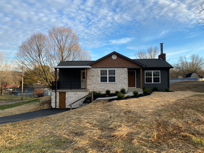 811 Ridgeview Dr in Clinton, TN - Building Photo - Building Photo