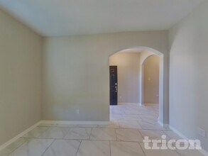 1342 Barrel Dr in Dallas, TX - Foto de edificio - Building Photo