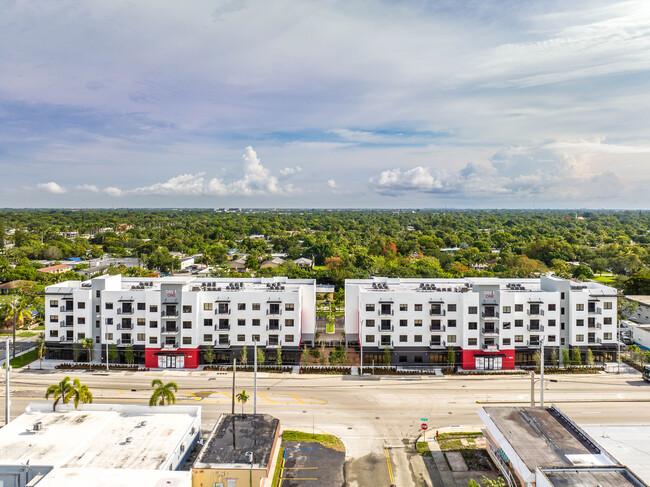 Davie 1 Apartments in Fort Lauderdale, FL - Building Photo - Building Photo