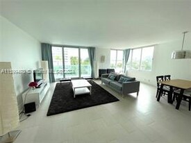 1000 West Ave, Unit 403 in Miami Beach, FL - Building Photo