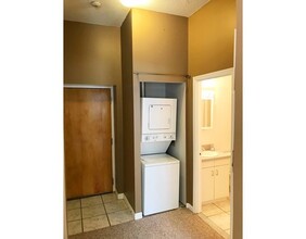 72 Lubec St-Unit -5 in Boston, MA - Foto de edificio - Building Photo